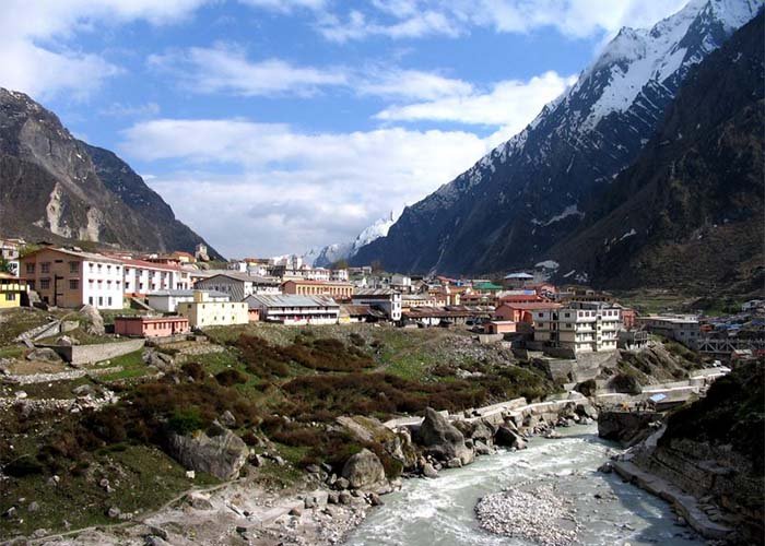 Badrinath Temple Features