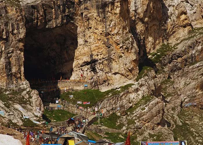 Shri Amarnath Cave Temple Features